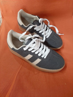 Sneakers like new, gray, size 39, eco suede