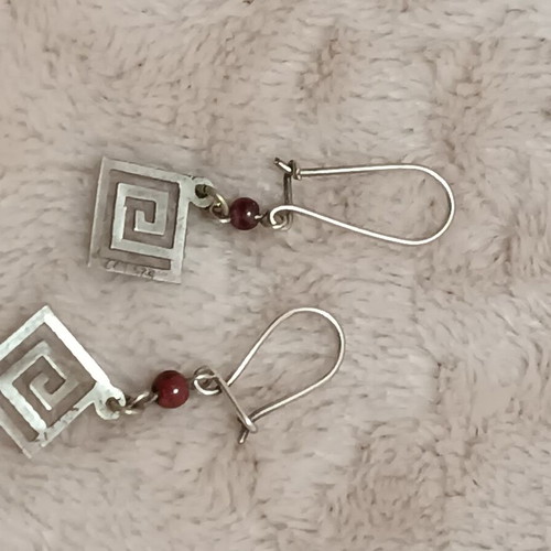 Silver 925 dangling earrings like new, lightweight