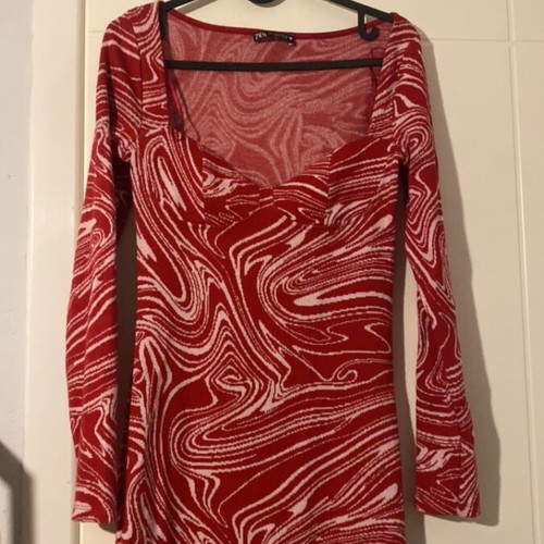 Zara dress red long-sleeve like new