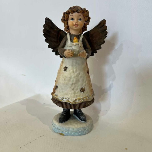 Vintage resin angel figurine with metal wings, 16x8x5 cm