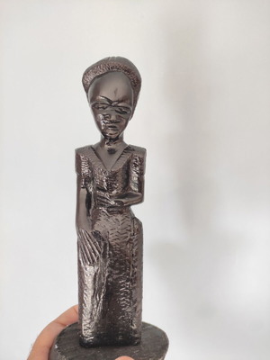 African genuine figurine from Nigeria
