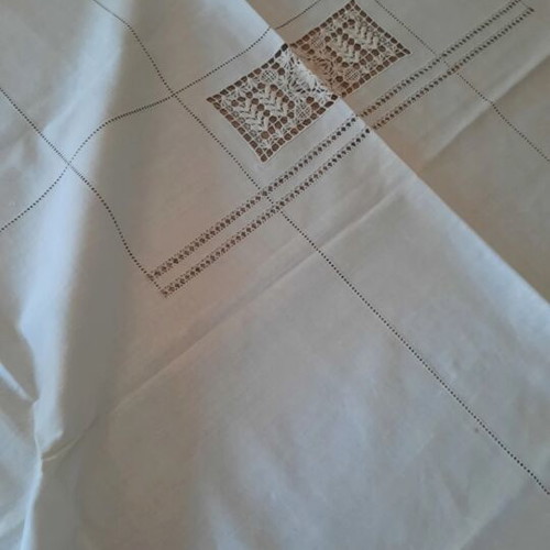 Tablecloth with azur like new