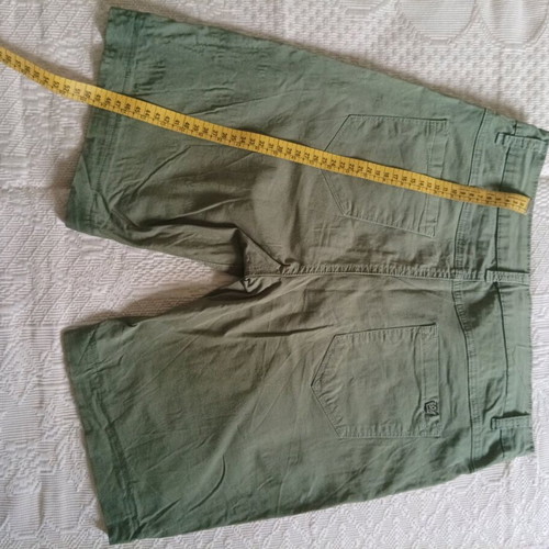 Bermuda shorts khaki like new, size M 38 10