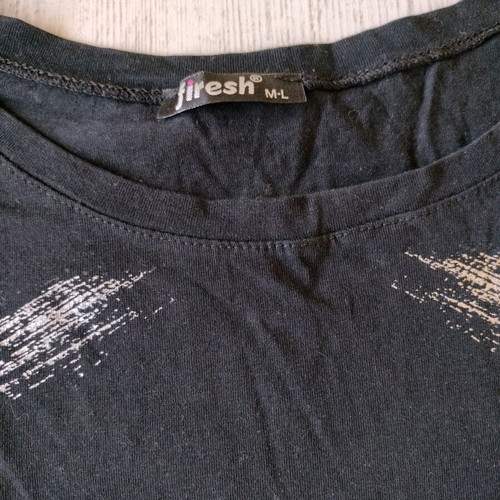 T-shirt black with inscriptions like new, cotton, front shorter back longer