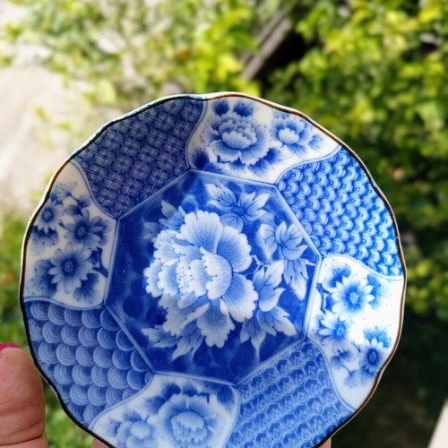 Vintage porcelain trinket dish Delft style blue white with gold stripe used