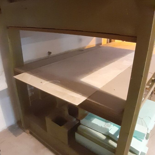 Italian hydraulic woodworking press like new, three-phase