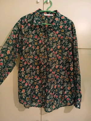 Sfera floral shirt used, cypress green, size large