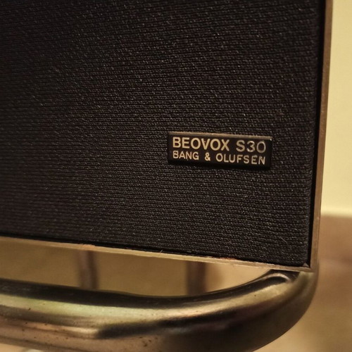 Bang & Olufsen Beovox S30 speakers used with stands