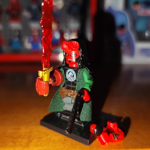 Hellboy figure like new with accessories from 2004 movie