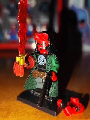 Hellboy figure like new with accessories from 2004 movie