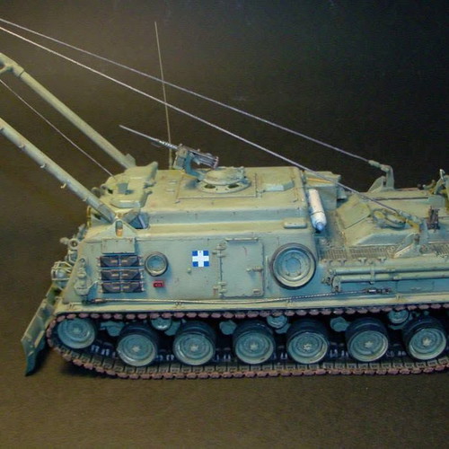 M88A1 Recovery Tank Model 1/35 scale like new by AFV Models