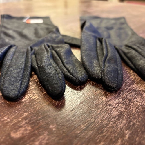 Vintage women's seal gloves new, black