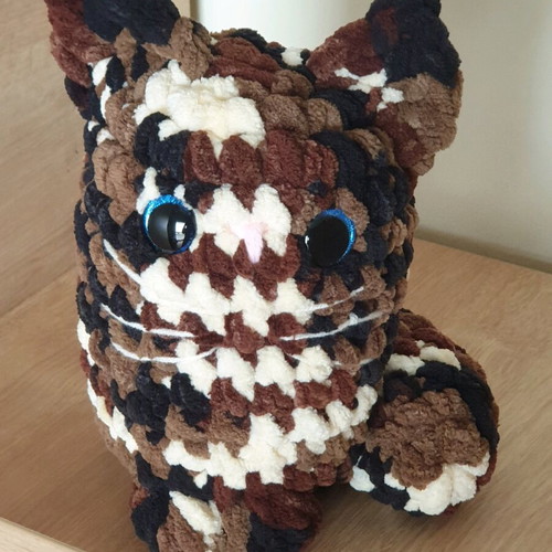 Amigurumi Cat Doll Brown Black Knitted Handmade New