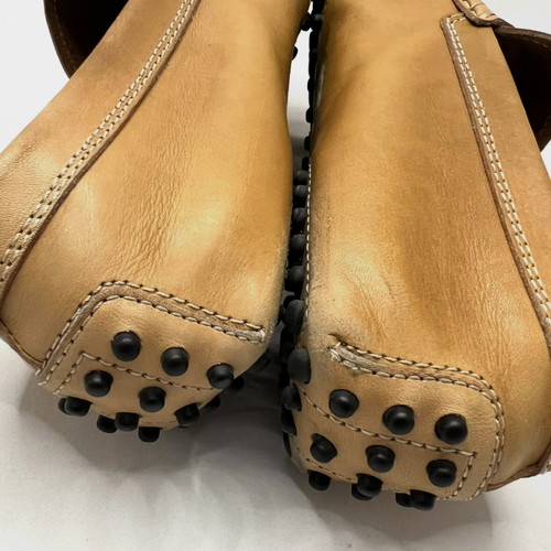 Tod's beige leather gommino flats used