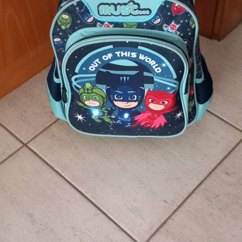 Trolley kindergarten bag like new with lights and two bottle holders