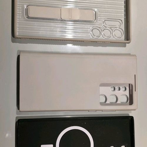 Samsung S22 Ultra cases like new, genuine and Spigen