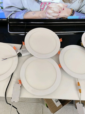 Σετ 6 Led Panel Οροφής και 2 Ηχεία Οροφής μεταχειρισμένα