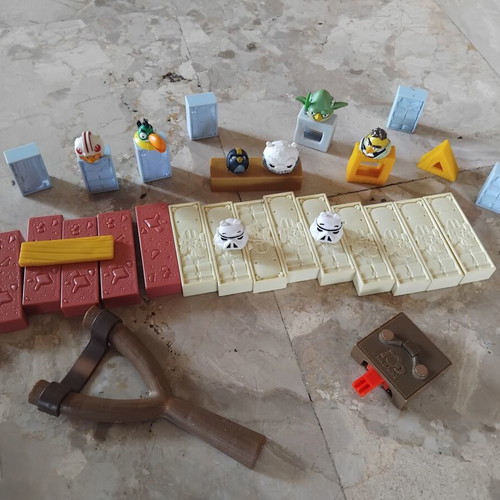 Angry Birds building blocks set used