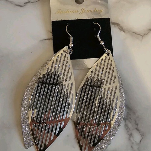 Earrings new, silver color, copper and acrylic
