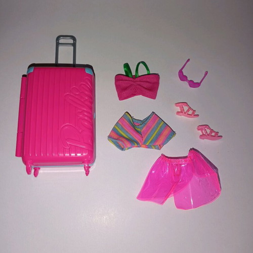 Barbie summer set like new, clothes and accessories pack