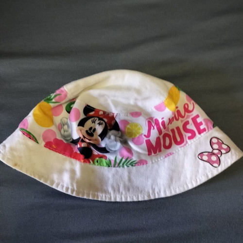 Children's hats like new, pack of 12, sizes 52-55 cm