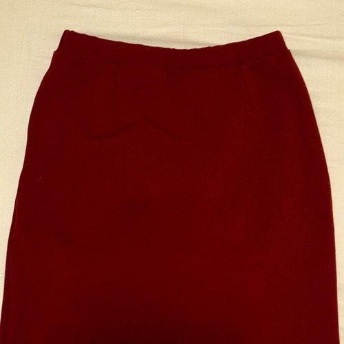Active Girl skirt size M burgundy new