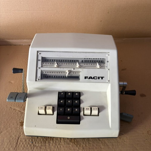 Facit Model 1004 mechanical calculator 1960