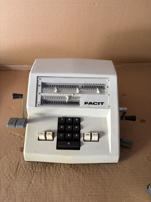 Facit Model 1004 μηχανική αριθμομηχανή 1960