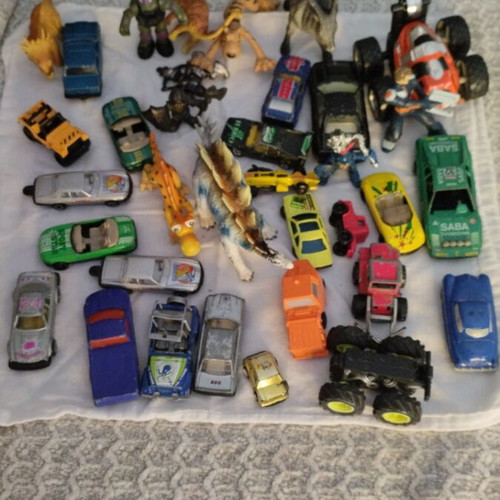 Assorted toys set