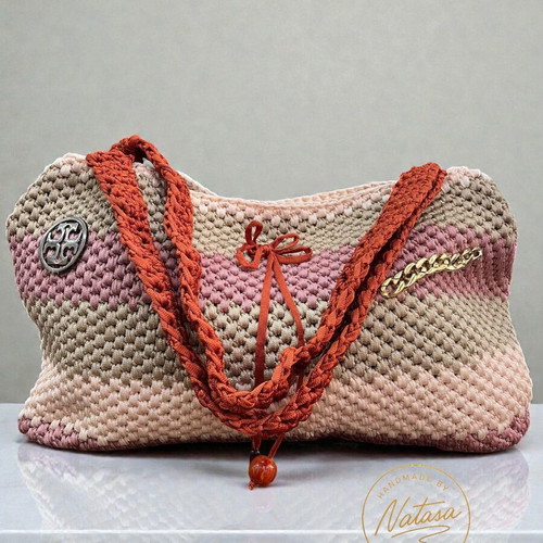 Handmade knitted shoulder bag in pink and gray shades