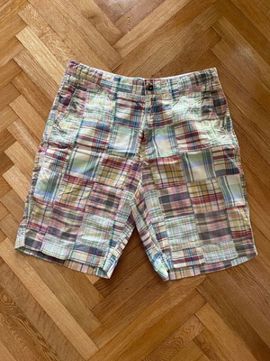 Βερμούδα Tommy Hilfiger σαν καινούργια, μέγεθος M, πολύχρωμη unisex