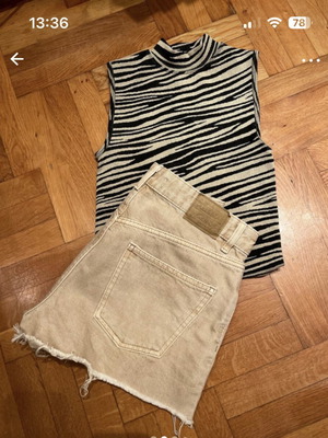 Animal Print Jersey Bodysuit XS and Pull & Bear Beige Shorts like new