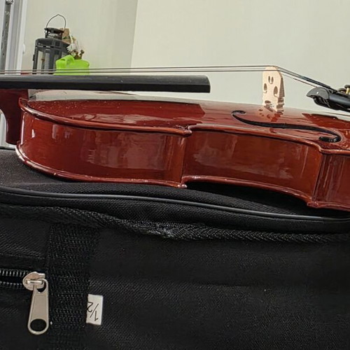 Student violin 1/2 Cremona fecit anno domini 20 like new with bow and case