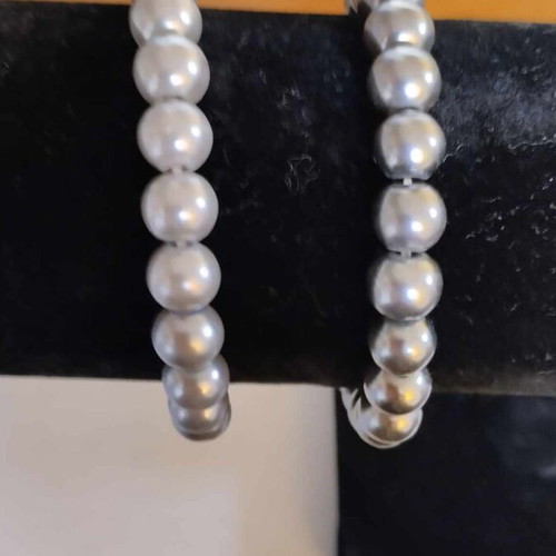 Vintage style bracelets with grey pearls in two shades like new