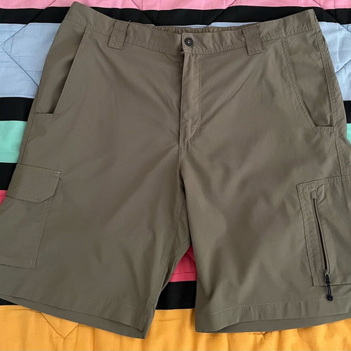 Columbia regular hiking pants like new, khaki
