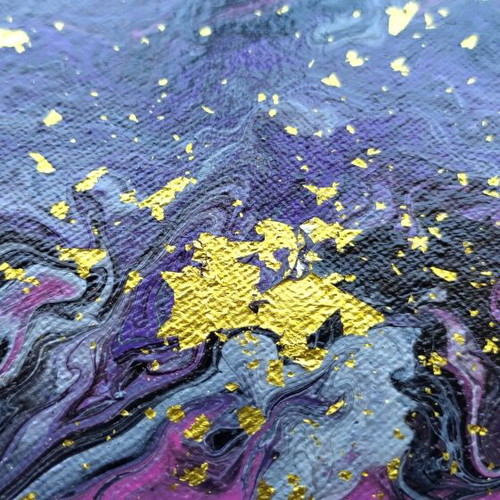 Round canvas painting, fluid art with acrylic and gold leaf