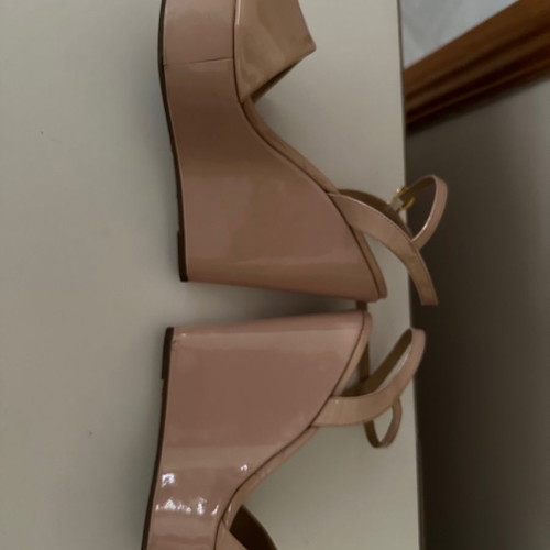 nak sandals