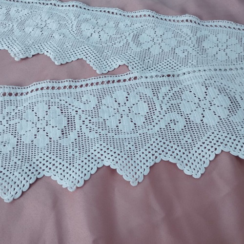 Vintage handmade wide crochet lace set of 2 with rose design, like new