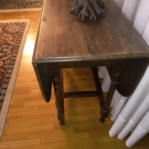 Rectangular folding antique table like new
