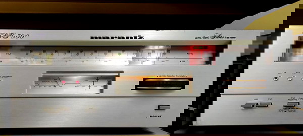 Marantz ST300 VINTAGE AM/FM Stereo Tuner (1980)