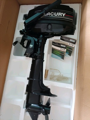 Μοτέρ Mercury σαν καινούργιο, αχρησιμοποίητο με χαρτιά