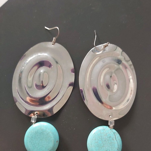 Large earrings like new with metal and turquoise