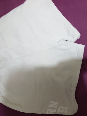 Zara sweat shorts size M, like new, beige/off-white