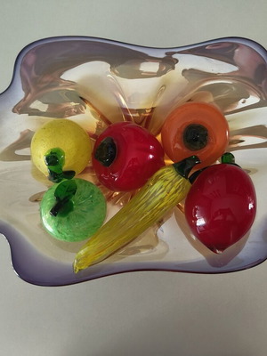 Crystal bowl with glass fruits like new