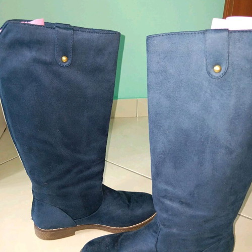 Blue Suede Riding Boots Size 38 Like New with Gold Zipper