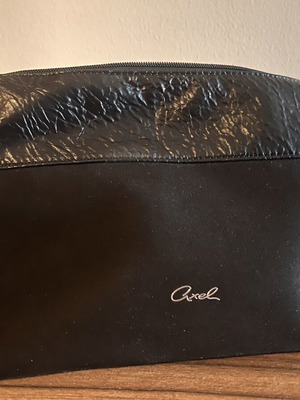 Axel suede handbag like new, black, without strap