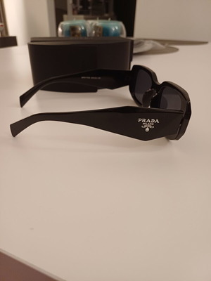 Premium Black Geometric Prada Sunglasses new, full luxury set