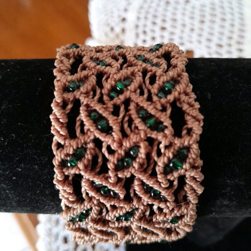 Macrame bracelet like new