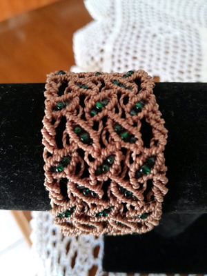 Macrame bracelet like new