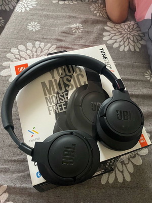 JBL 760